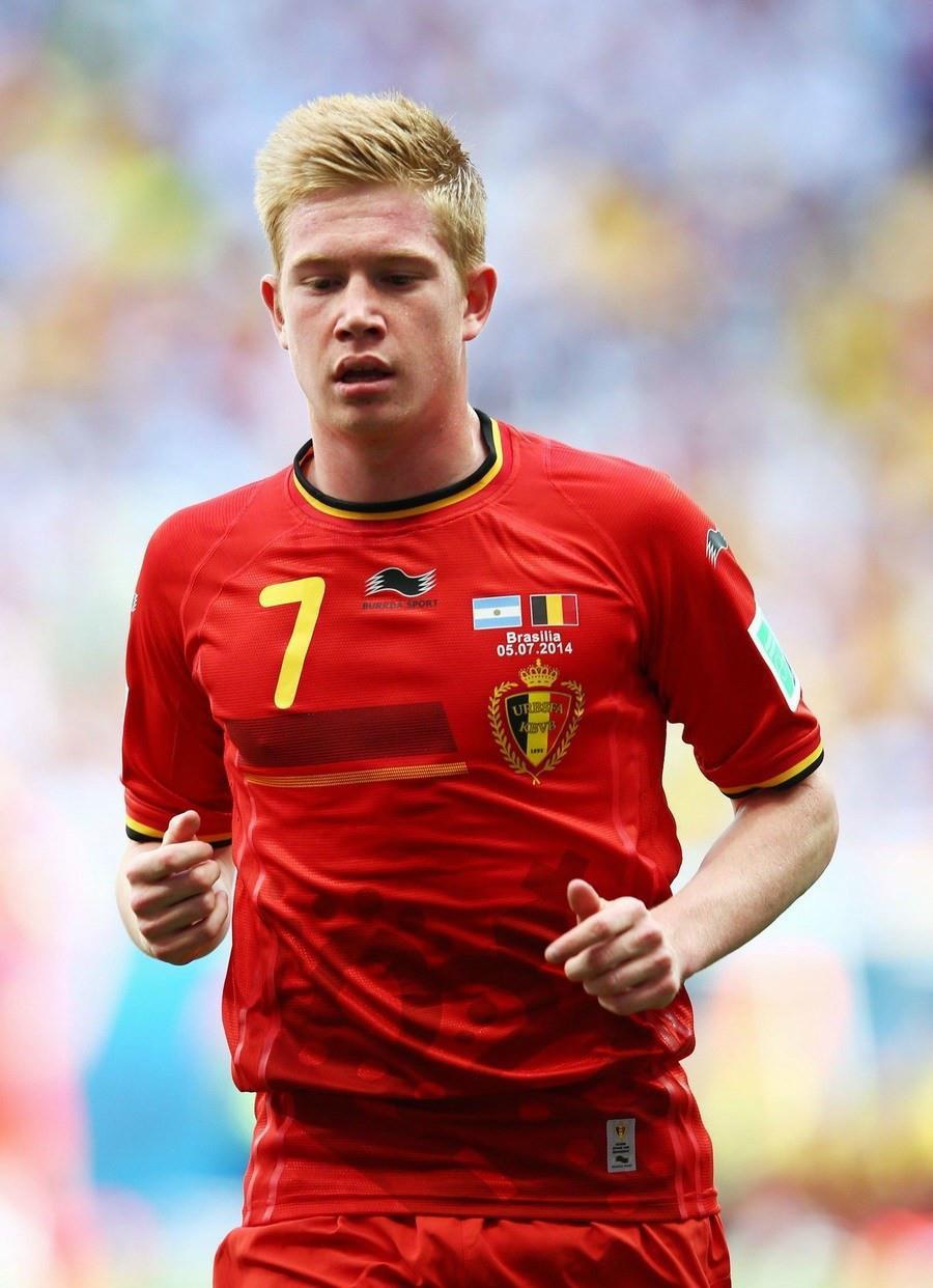 包含德布劳内在美国队比赛中战术调整，连败引发热议！的词条